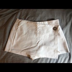 Zara white skort- medium